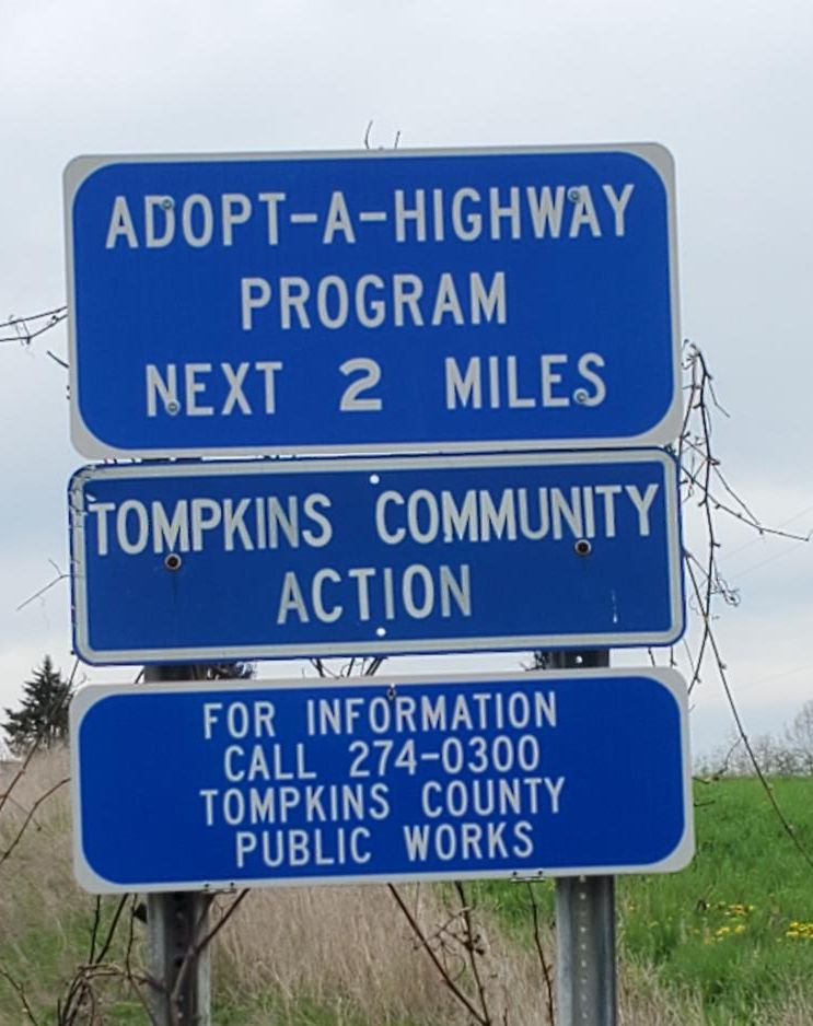 TompComAction's tweet photo. 2023 Adopt A Highway!!  This amazing group of volunteers filled 20 bags of roadside trash! #TCAction #VolunteerTeam #CommunityActionMonth #ThankYouTeam https://t.co/mF2UvvohL3