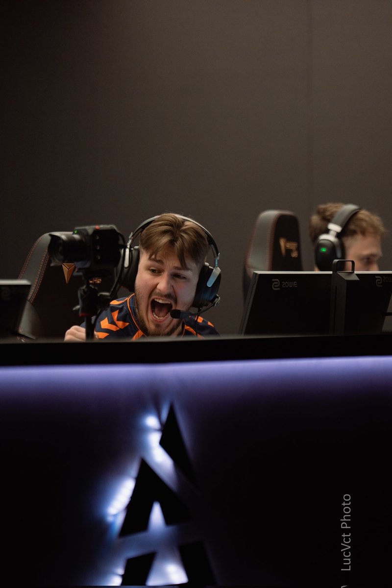 LucvctPhoto's tweet photo. #BlastTVParisMajor2023 kudos to @apeksgg for an awesome semi finals https://t.co/exTDMBSVlx