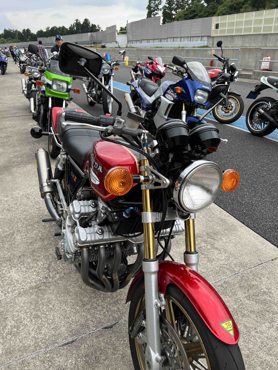 THETESTDRIVE1's tweet photo. 本日は #カスタムパーツライド2023 !

今までのバイクイベントで1番良かった！
試乗車が57台、しかも絶版車とかも😳
１日いても時間が足りない😅

#バイク好きと繋がりたい #ヨシムラ #Z900RS #Dax125 #バイク王 #GPX #BITOR&amp;D #CBX1000 #NSR250R #Z1 #KATANA #ハヤブサ #RZV500 #GR200R #GB350 https://t.co/wwdIVHnjPO