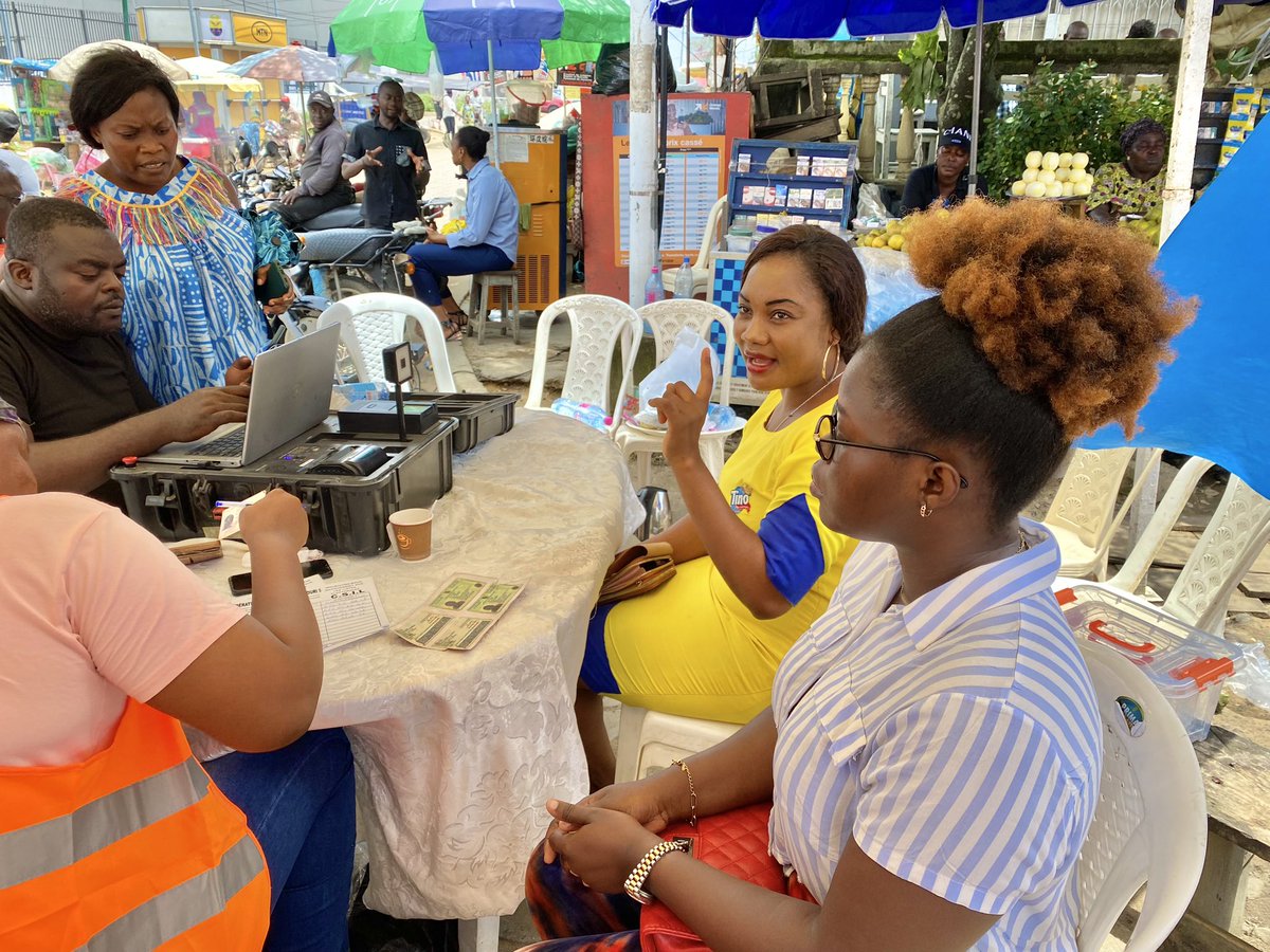 SandyRoseegbe51's tweet photo. Go get registered at Carrefour supermarket B’sadi Registration starts at 8am-4pm everyday for those in Douala. After the process, a receipt is given to u &amp; a date will be communicated to collect your voter's card. #letsdothis https://t.co/lAEZ9LRDSg