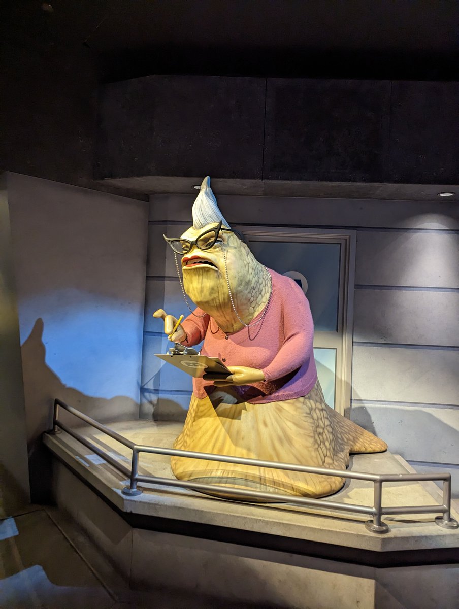 2TallTom's tweet image. Sunday morning zen #AlwaysWatching 

#Roz from #MonstersInc
It's bad is she a stalker
or more like #Santa

#kbco #haiku #travel #cruise #rivercruise #AdventuresByDisney #ABD #Disney #DisneyWorld #Disneyland #DCL  #Azamara #AmaWaterways #VirginVoyages

linktr.ee/2talltom