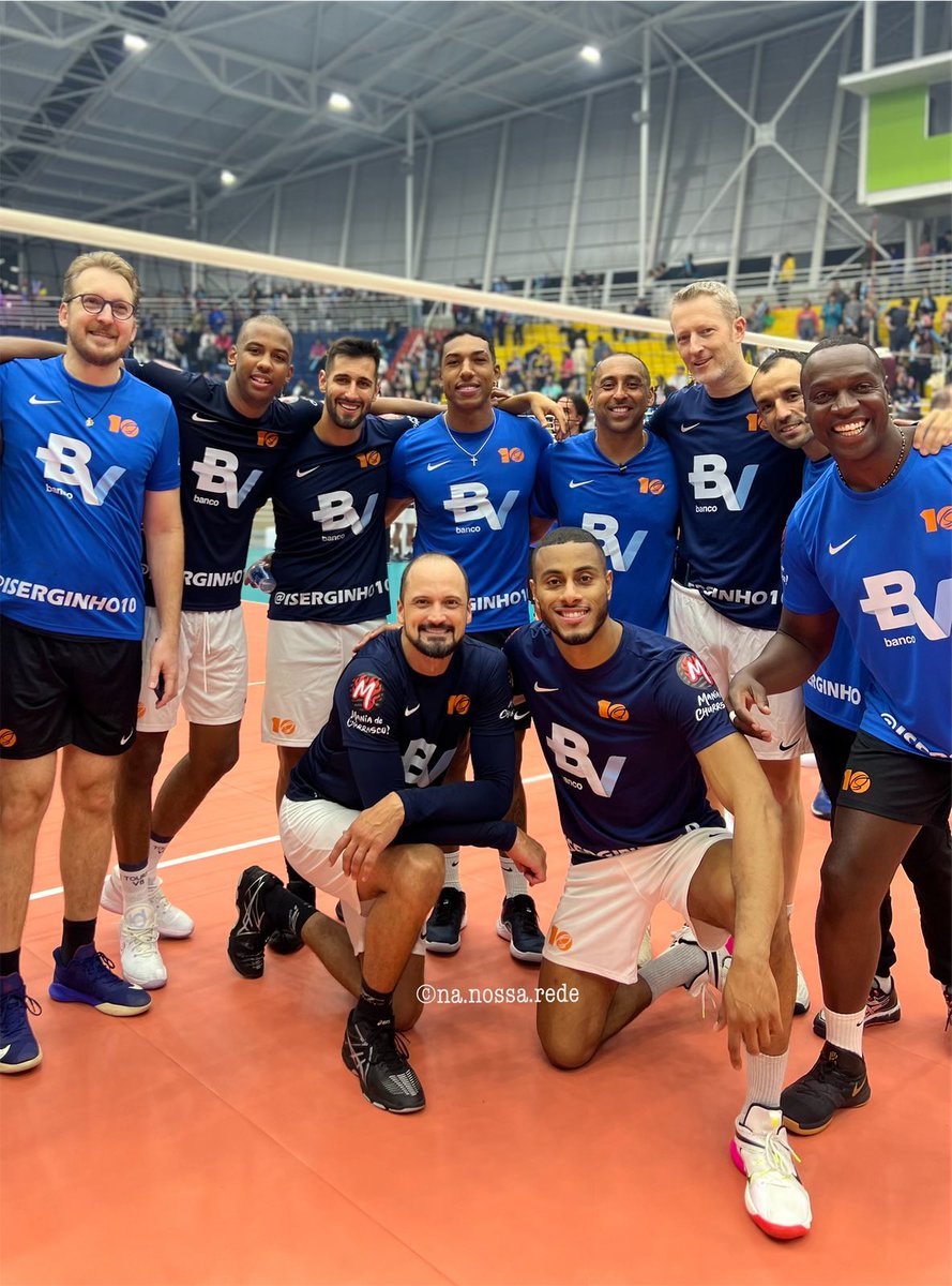 NaNossaRede's tweet photo. Um pouquinho da galera que se reuniu pra fazer o bem no Jogo das Estrelas de ontem!! São muitos craques e você encontra uma cobertura bacaninha lá nos stories!! 🌟
Espero que gostem… ☺️ https://t.co/PPVFun5DSm