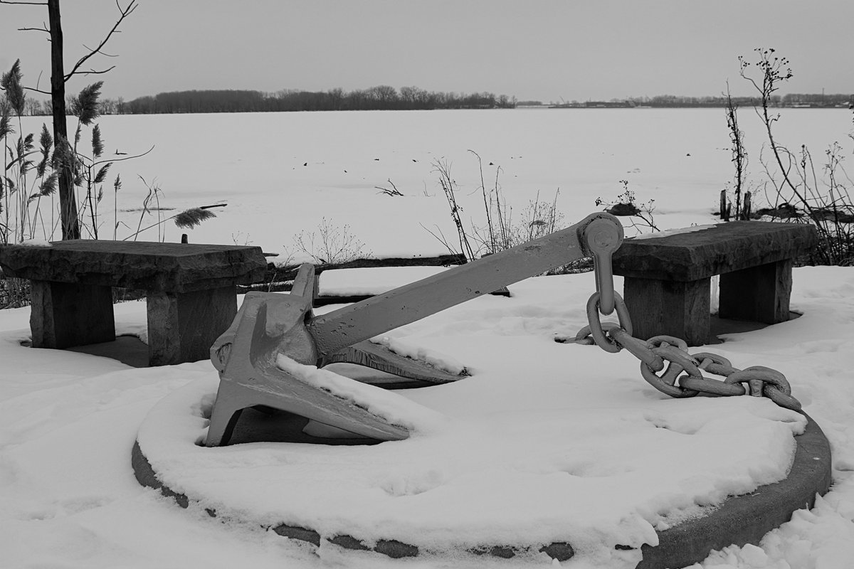 Klippy27's tweet photo. Winter anchor. Taken January, 2022.
#GuruShots
#anchor
#winter
#snow
#pointplace
#lakeerie
#greatlakes
#photography
#photographer
#winterphotography
#blackandwhitephotography
#ShootinThe419
#KlipPics
#picoftheday https://t.co/w9PcMsQmCd