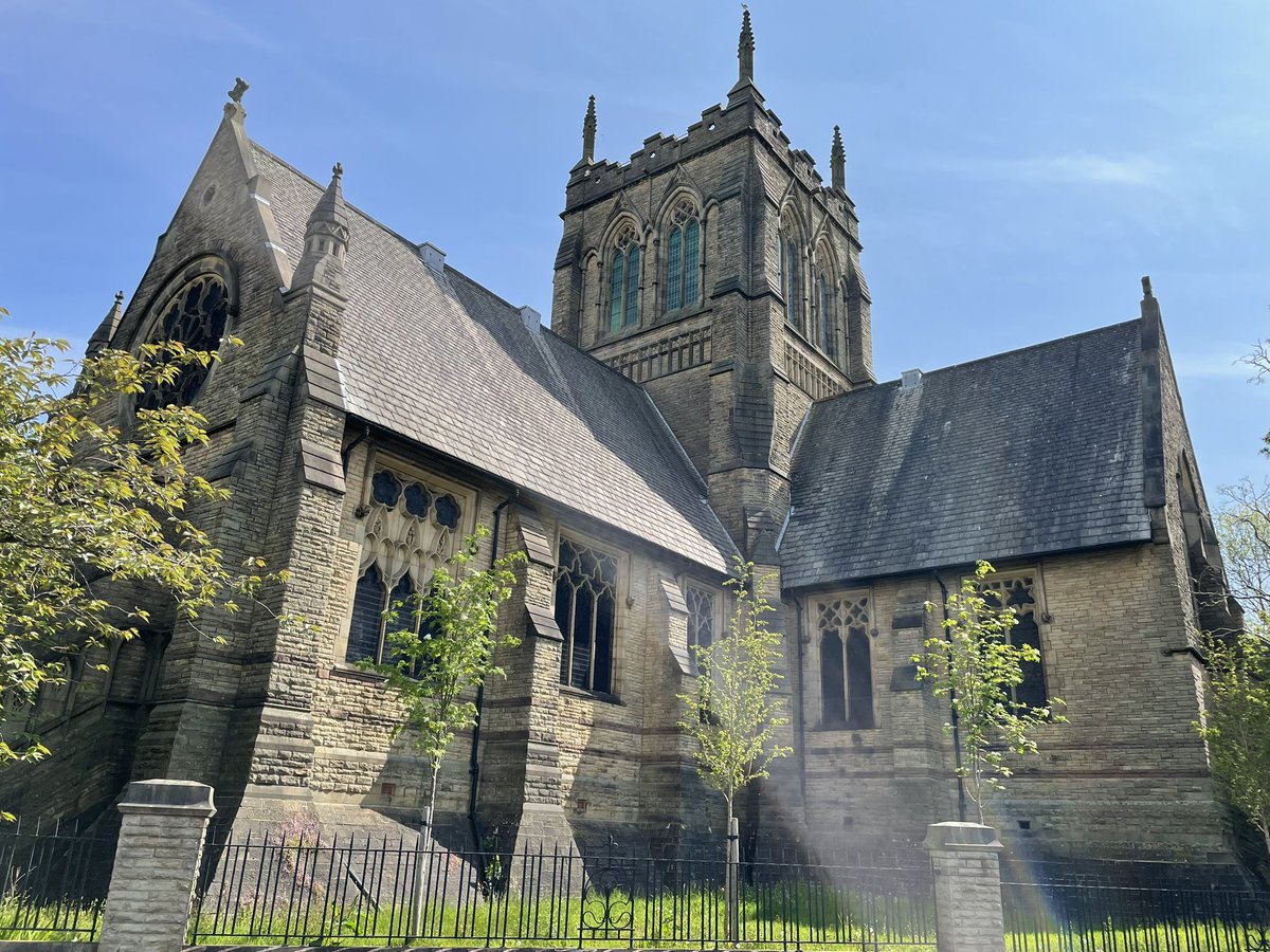 A very interesting morning in Rochdale @StEdmundsRoch Thank you to Howard for an excellent guided tour!