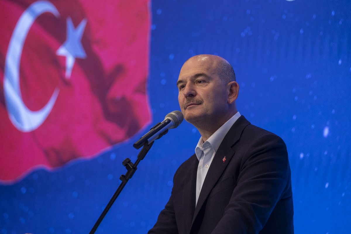 TurkishIndy's tweet photo. Soylu:  Ne zaman PKK'nın avukatları içeri tıkılır o zaman Türkiye'de PKK diye göreceksiniz bir şey kalmaz. Hedef onlardır

https://t.co/IwHOk4EWmK https://t.co/tT1kCNPqt2