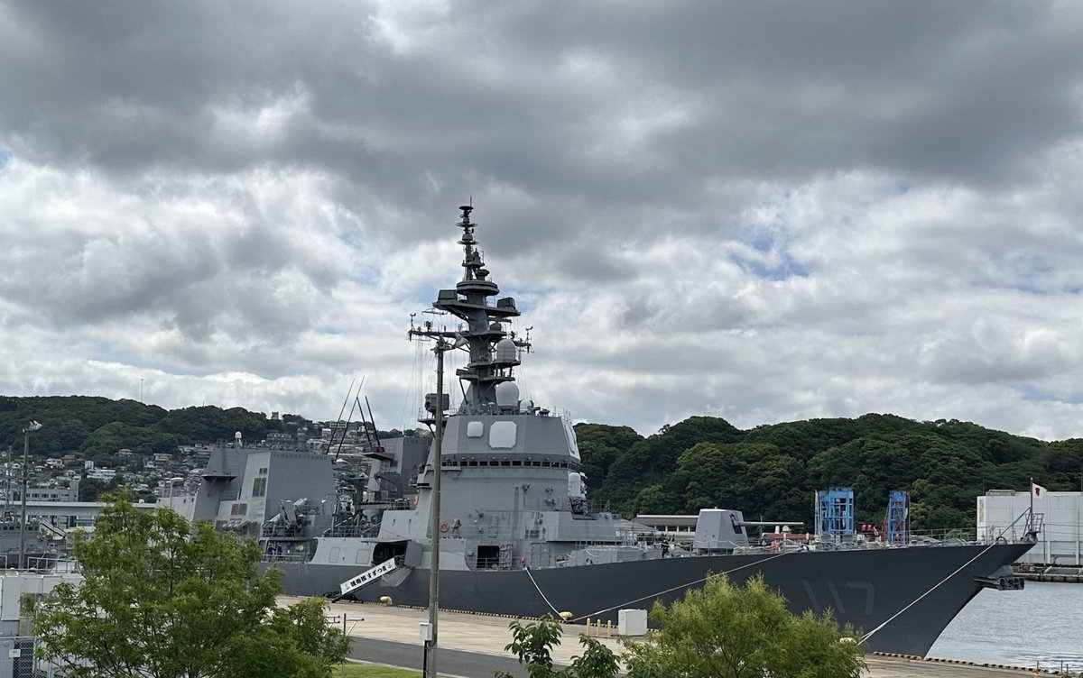 XOS_TigerPanzer's tweet photo. ちなみに昨日は佐世保に行っておりました。
昨日の公開艦艇はあきづき型護衛艦3番艦すずつきにでした https://t.co/rpueFAA9mb