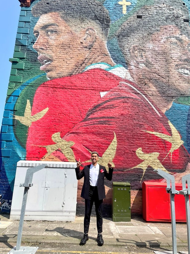 أسلك وانضف اثنين ف فريق ليفربول ❤️❤️
صلاح وفيرمينو يستحقوا كل الحب والتقدير بجد ❤️❤️🥰🥰🥰

#محمد_صلاح
#ليفربول 
#فيرمينو
#YNWA