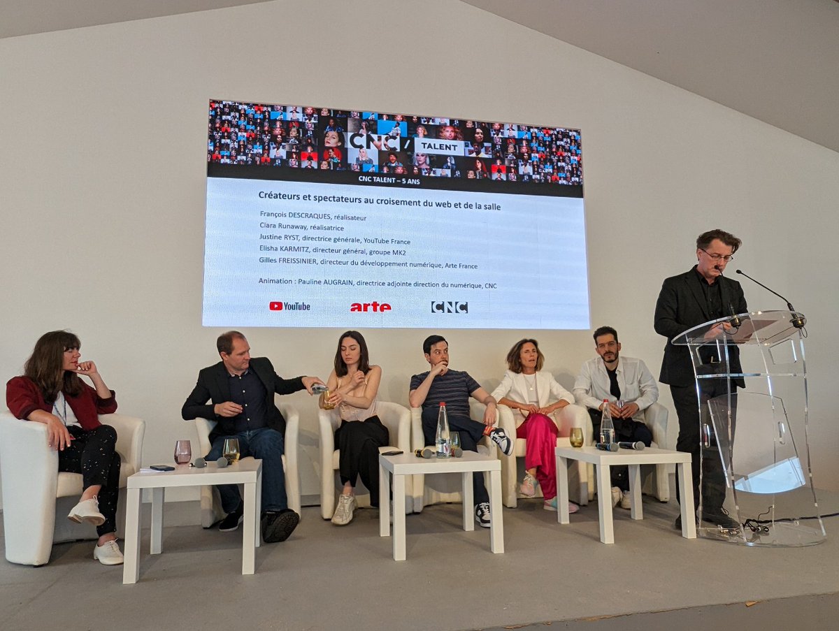 GoogleEnFrance's tweet photo. 👉@YouTube participe sur la plage du @LeCNC à la table ronde "Créateurs et spectateurs au croisement du web et de la salle"
🗣️Avec @clararunaway, @F_Descraques, @gillesfrei (@ARTEfr), @elish (@mk2) & @JustineRyst (#YouTube 🇫🇷)
#YouTubeACannes
🧶👇 https://t.co/X2g6CUaJzk