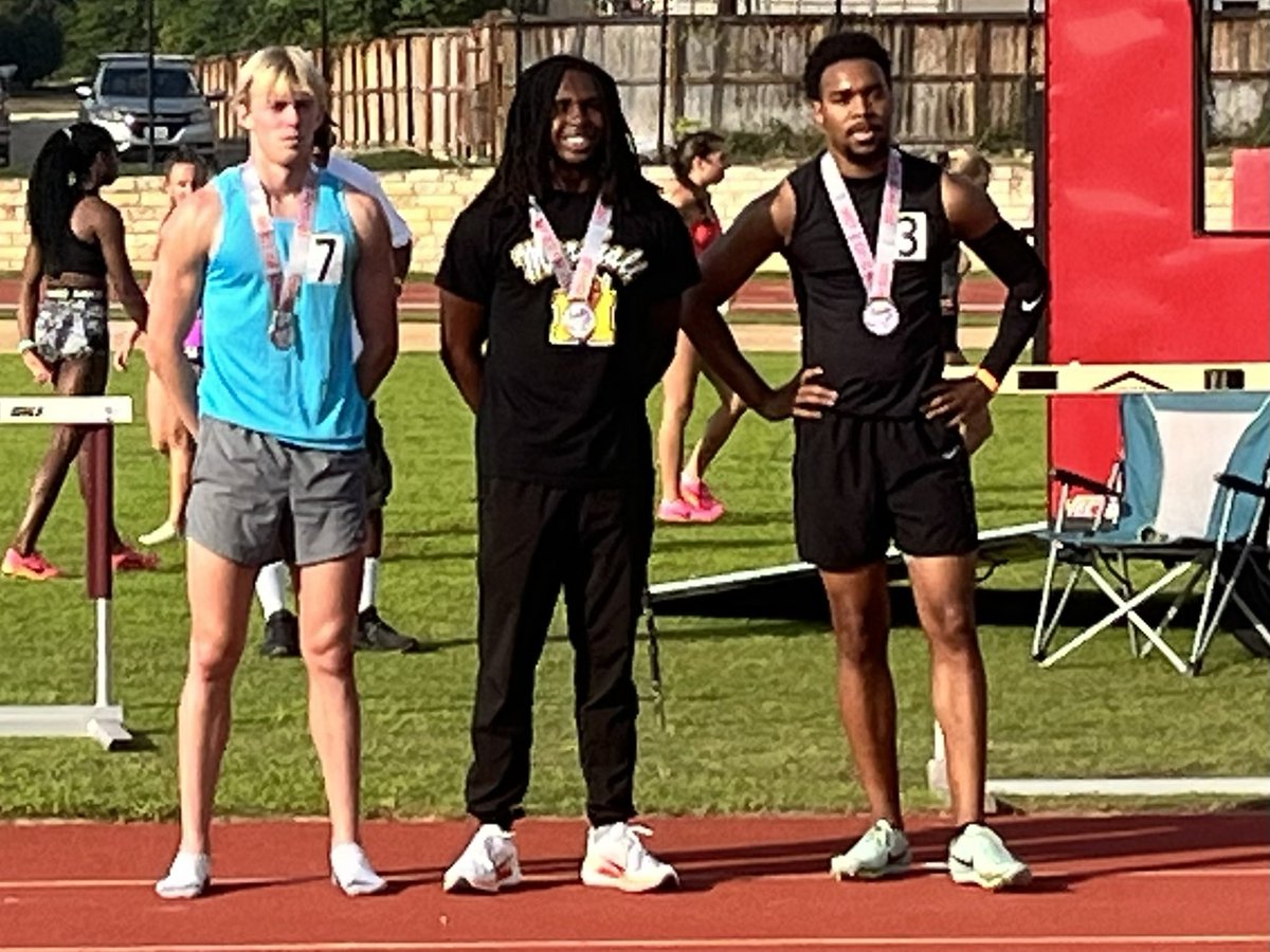 TTFCA Tournament of Champions⚡️🥈 2nd Place 200m! Thanks <a href="/TTFCA/">TTFCA</a> &amp; <a href="/trackbarn/">TrackBarn</a> for your generosity⚡️