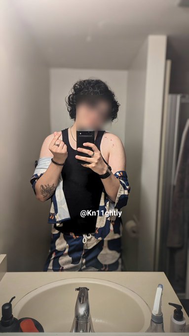 Got some love bites from last night 🥴 Had lottss of fun #trans #queer #hot #sex #hickies https://t.c<a href="/tag/hot"class="tags"><span>#hot</span></a><a href="/tag/sex"class="tags"><span>#sex</span></a><a href="/tag/queer"class="tags"><span>#queer</span></a><a href="/tag/trans"class="tags"><span>#trans</span></a><a href="/tag/hickies"class="tags"><span>#hickies</span></a>