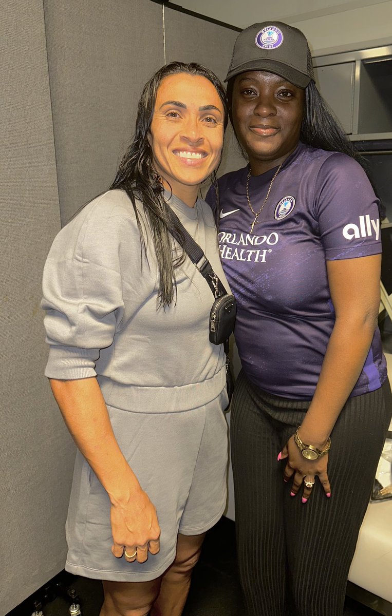 AgentMaggieNtim's tweet image. Amazing @ORLPride game last night. Great to see everyone from the coaches, players, and staff. Exciting part was seeing client @messiah_bright and the living legend @martavieiras10. And they got the W! ⚽️ 🤗💜🔥🔥#thisisagentlife #notyourordinarysportsagent