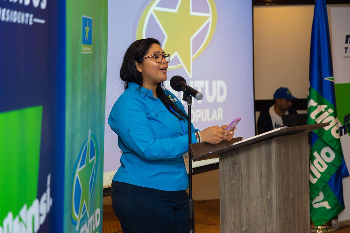 MartinTorrijos's tweet photo. Interesante conversación con los jóvenes del @PP_Juventud sobre los “Retos de la Juventud en la Política” en un seminario de formación de la juventud del @PP_Panama. #UnidosPorPanamá https://t.co/UJannt1qIc
