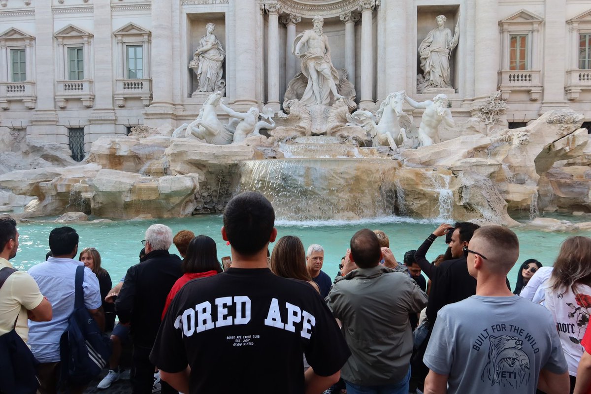 jared_blumberg's tweet photo. Bored in Rome @BoredApeYC https://t.co/6v6aUHPzOM
