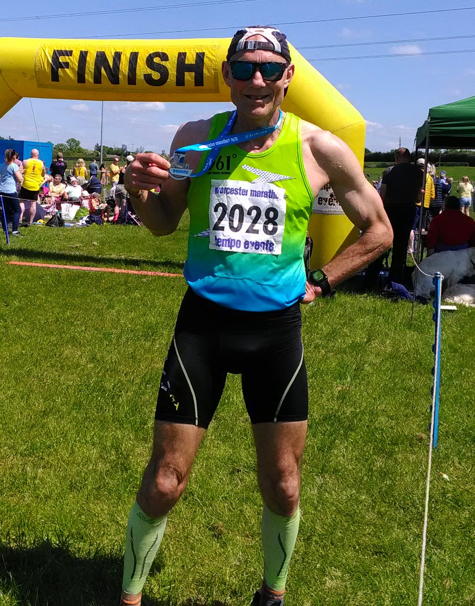 TeamEdwardsI000's tweet photo. A successful 966th official #Marathon race today at Worcester in 3:43:38 on yet another tough road course, the hills were relentless! Average finish time now stands at 3:20:47, inching closer to #1000marathons WR averaging #sub330 😀@UKRunChat @VoomNutrition @nationalrunshow https://t.co/IXelYAXZoI
