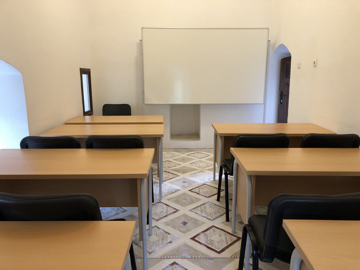 Dicle Üniversitesi Kuran-ı Kerim okuma ve Kıraat Uygulama ve Araştırma Merkezi bünyesinde merkezimize tahsis edilen Hüsrev Paşa Camii müştemilatı. Hazırlıkların çoğu tamamlanmış olup Kıraat merkezi bünyesinde yapılan bazı çalışmalarımızı kısa zamanda orada yapmayı planlamaktayız.