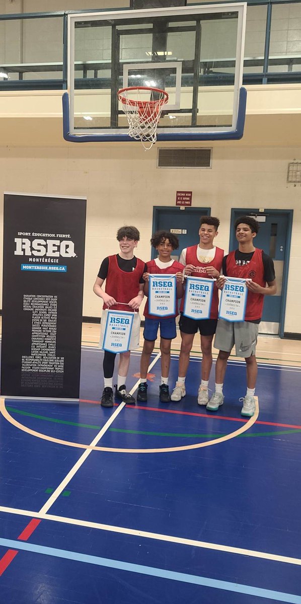StJohns_Knights's tweet photo. Congrats to our senior boys on winning the 3X3 juvenile RSEQ basketball tournament!! 
#GoKnights https://t.co/jv9Eu9mjP4