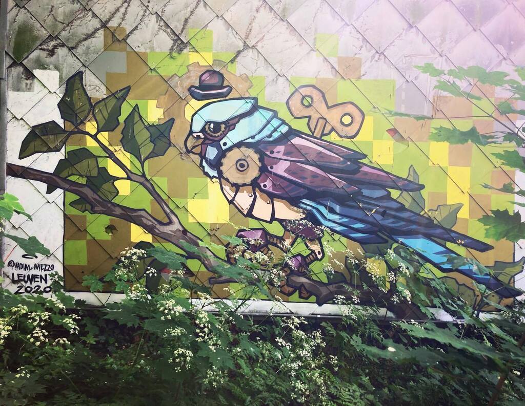 Well hidden in a park in #Leuven … this cute bird piece by @vadim.mezzo 
.
#visitleuven #streetart #urbanart #graffitiart #streetartbelgium #graffitibelgium #streetart #urbanart_daily #graffitiart_daily #streetarteverywhere #streetart_daily #ilovestr… instagr.am/p/Csg1EjMI5yS/