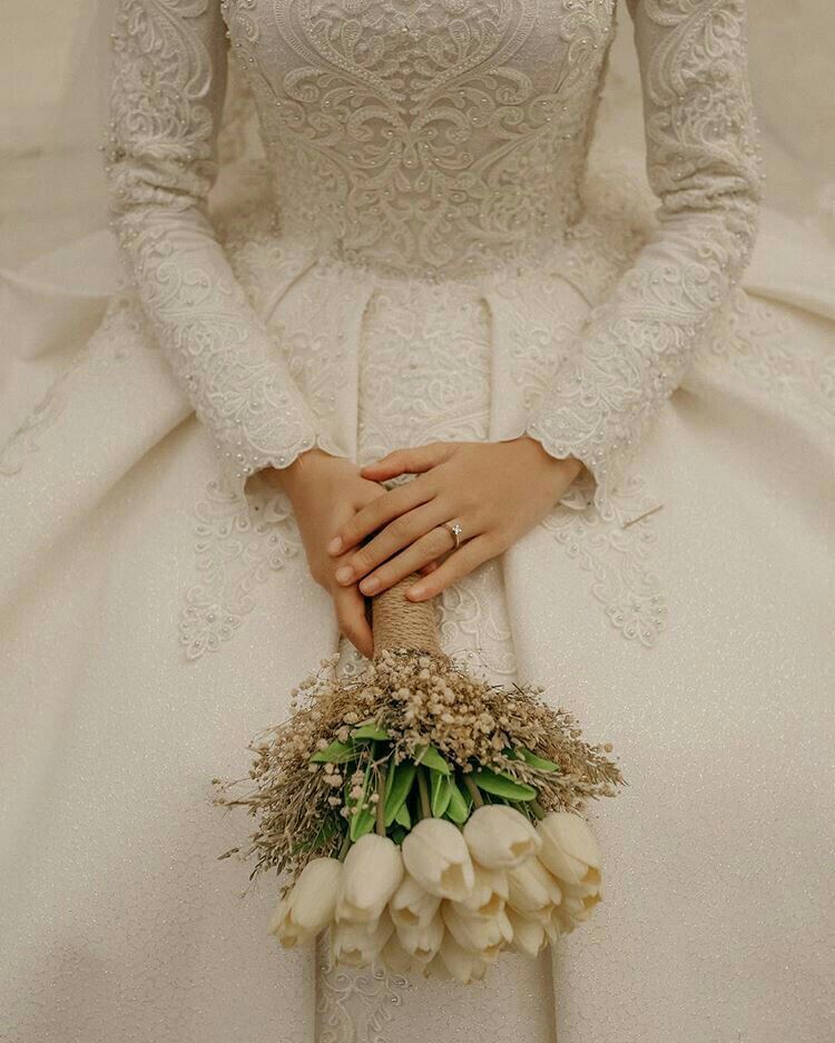 يُؤَجِلُ الله أُمنِيَاتِنا, ولا يَنسَاها..😌

ربي تكرم كـل بنت بزوجٍ صـالح تُحِبه وترضَـاه..
 و ليكون رفيقـاً لها في الآخرة مثل الدنيـا..♥