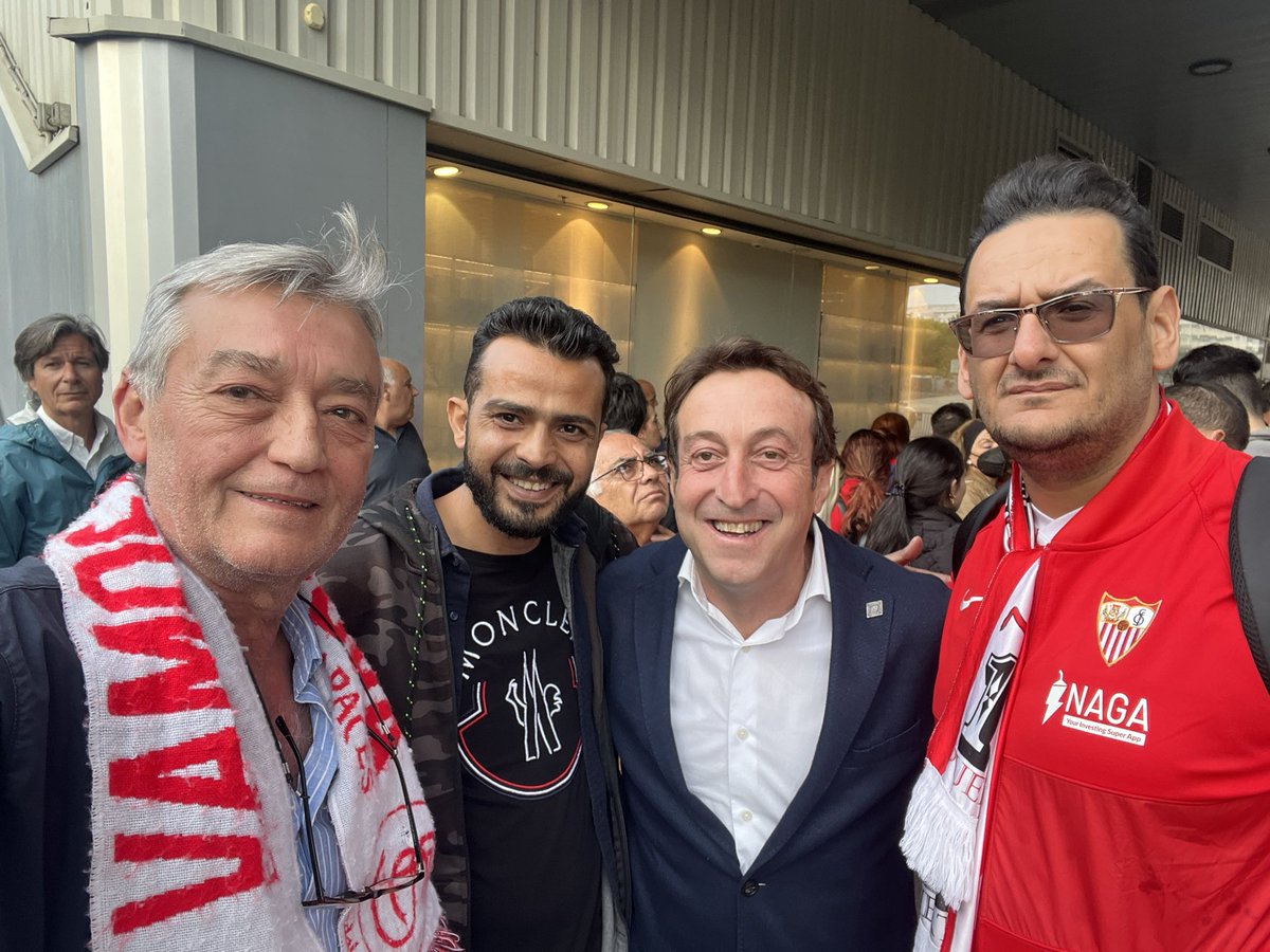 Con Ahmed de la Asociación Sevillistas de Irak que vino para el día de la Juve y el derbi.