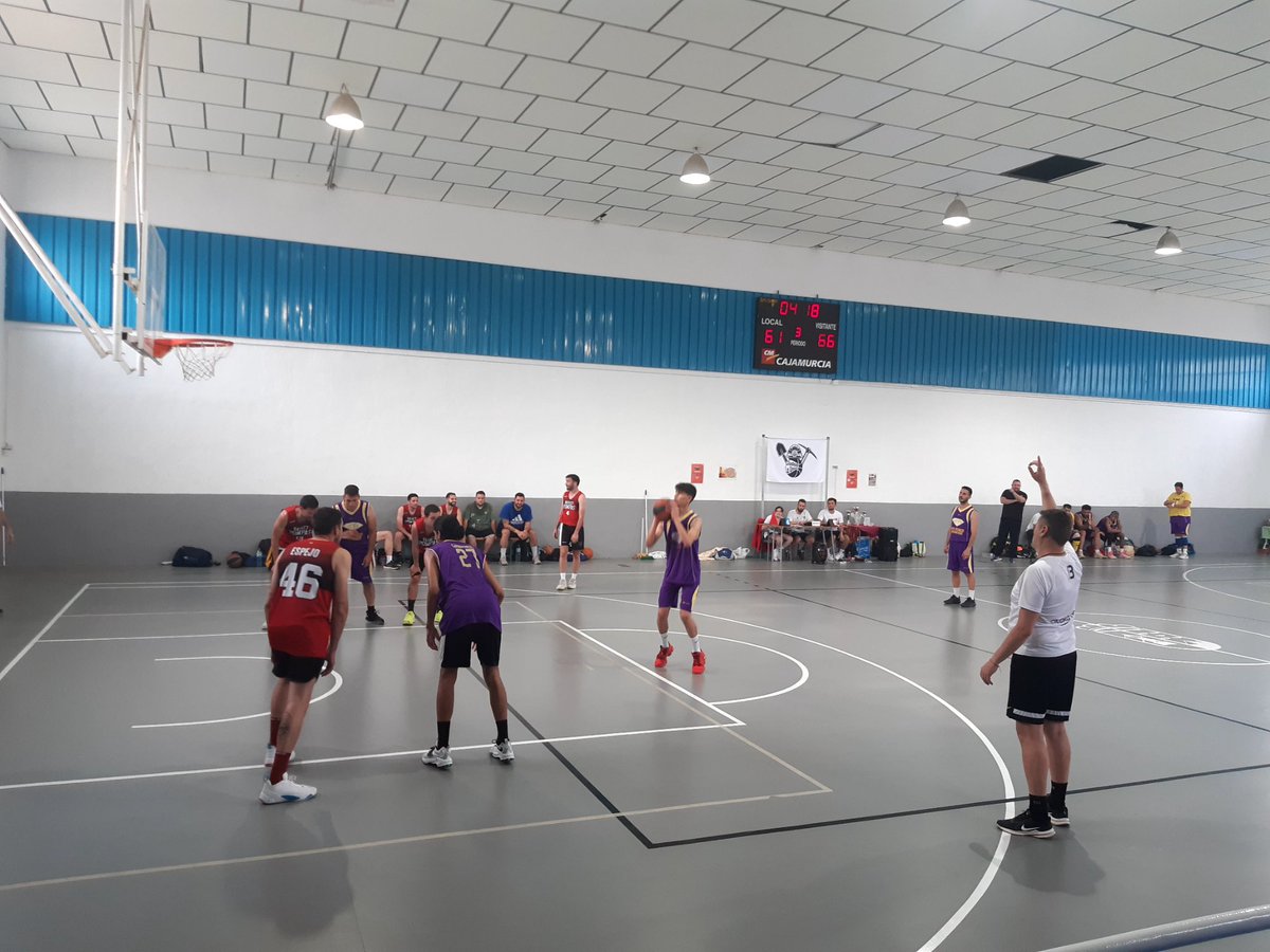 🏀 Esta tarde hemos asistido a la fase final de la liga local de basket 'Ciudad de #LaUnión' 🔥

⛹️ Magnifico ambiente y deportividad en un pabellón que se cae por la continuada inoperancia de #PSOE y #PP.

🔝 #Enhorabuena por una organización top.
