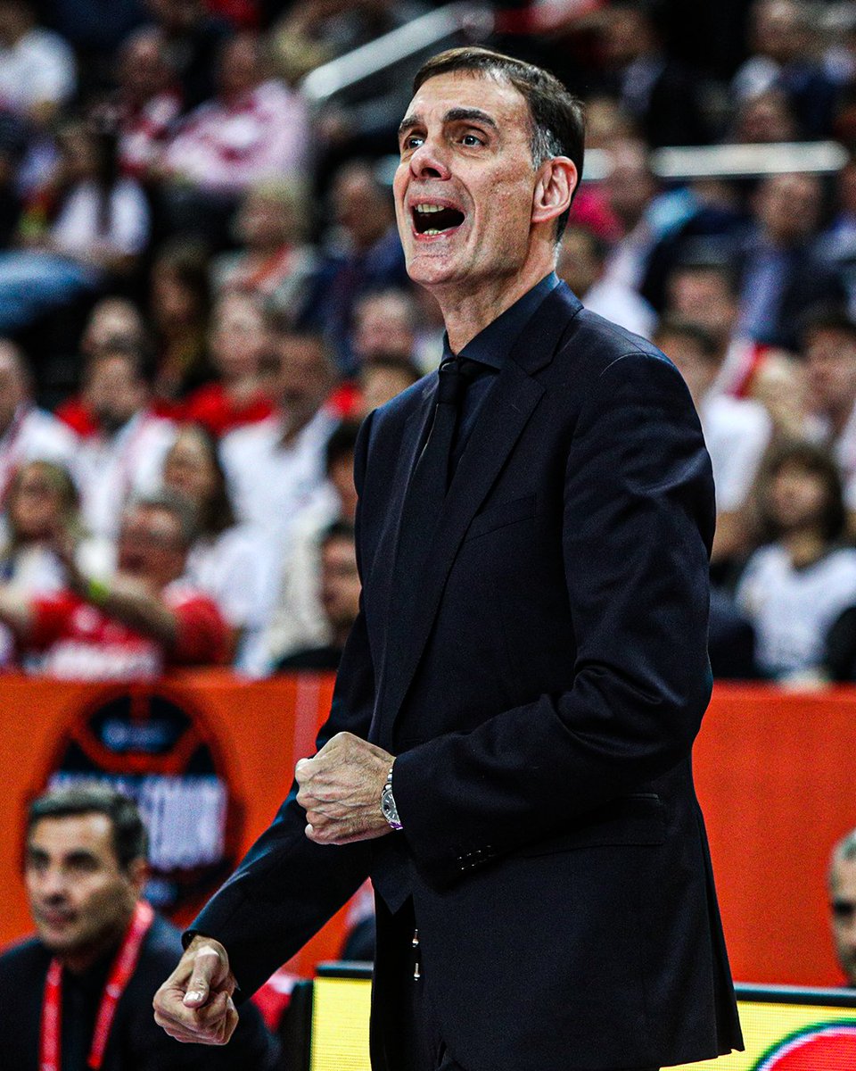 sport24's tweet image. 🔴🏆🇬🇷 𝝤 𝝝𝝦𝝪𝝠𝝤𝝨 𝝢𝝖 𝝨𝝜𝝟𝝮𝝨𝝚𝝞 𝝩𝝤 𝝚𝝪𝝦𝝮𝝥𝝖𝝞𝝟𝝤, 𝝩𝝖 𝝥𝝚𝝞𝝢𝝖𝝨𝝡𝝚𝝢𝝖 𝝨𝝟𝝪𝝠𝝞𝝖 𝝩𝝤𝝪 𝝡𝝥𝝖𝝦𝝩𝝛𝝮𝝟𝝖 𝝟𝝖𝝩𝝖𝝝𝝚𝝩𝝤𝝪𝝢 𝝭𝝪𝝬𝝜 𝝨𝝩𝝤 𝝥𝝖𝝦𝝟𝝚

⏰ Ημίχρονο

🔴 Ολυμπιακός - 👑 Ρεάλ 45-45

#Olympiacosbc #FinalFour2023