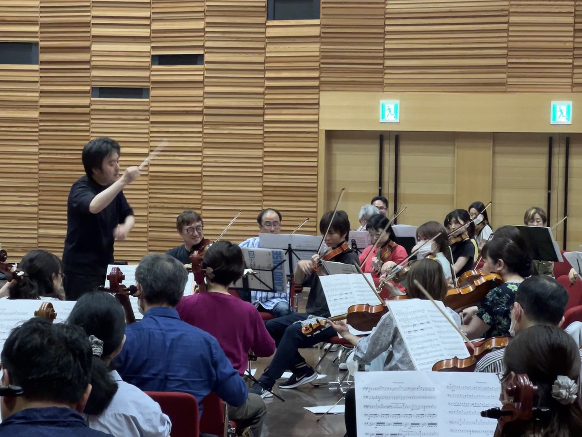 kcpo_osaka's tweet image. やっぱりマエストロ翔さんスバラシイ〜お人柄ももちろん音楽も！！！皆さま、お待ち申し上げております！#関西シティフィル  #KCPO #関西アマオケ #アゼリアホール #池田市 #伊藤翔 #ベートーヴェン #ビゼー #ドボルザーク #運命 #カルメン #謝肉祭