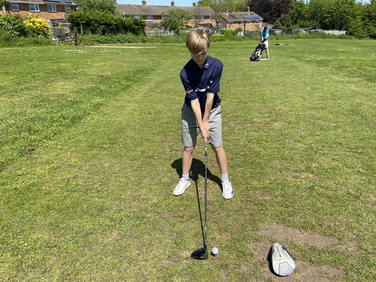 Fantastic work from the Advanced Elgar Academy today working on shallowing the swing plane and hitting up over the head cover…..pure progression #notjusthitting
