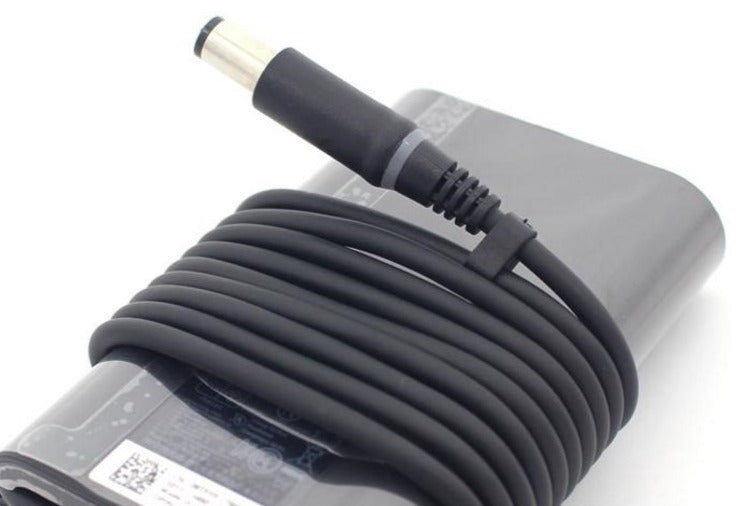 Blackcatpc's tweet photo. Dell Latitude / Inspiron laptop charger 65W 19.5V JNKWD FPC2Y G4X7T £29.49 
https://t.co/0136esFpuf 
Genuine Dell Replacement Slim Power Adapter - 65 Watt
Condition: New
Dell Part number DP/N: JNKWD OR New part numbers  FPC2Y, 6TFFF, and G4X7T
Model: la65nm130
DPN: 450-190... https://t.co/DO8M1vyGdt