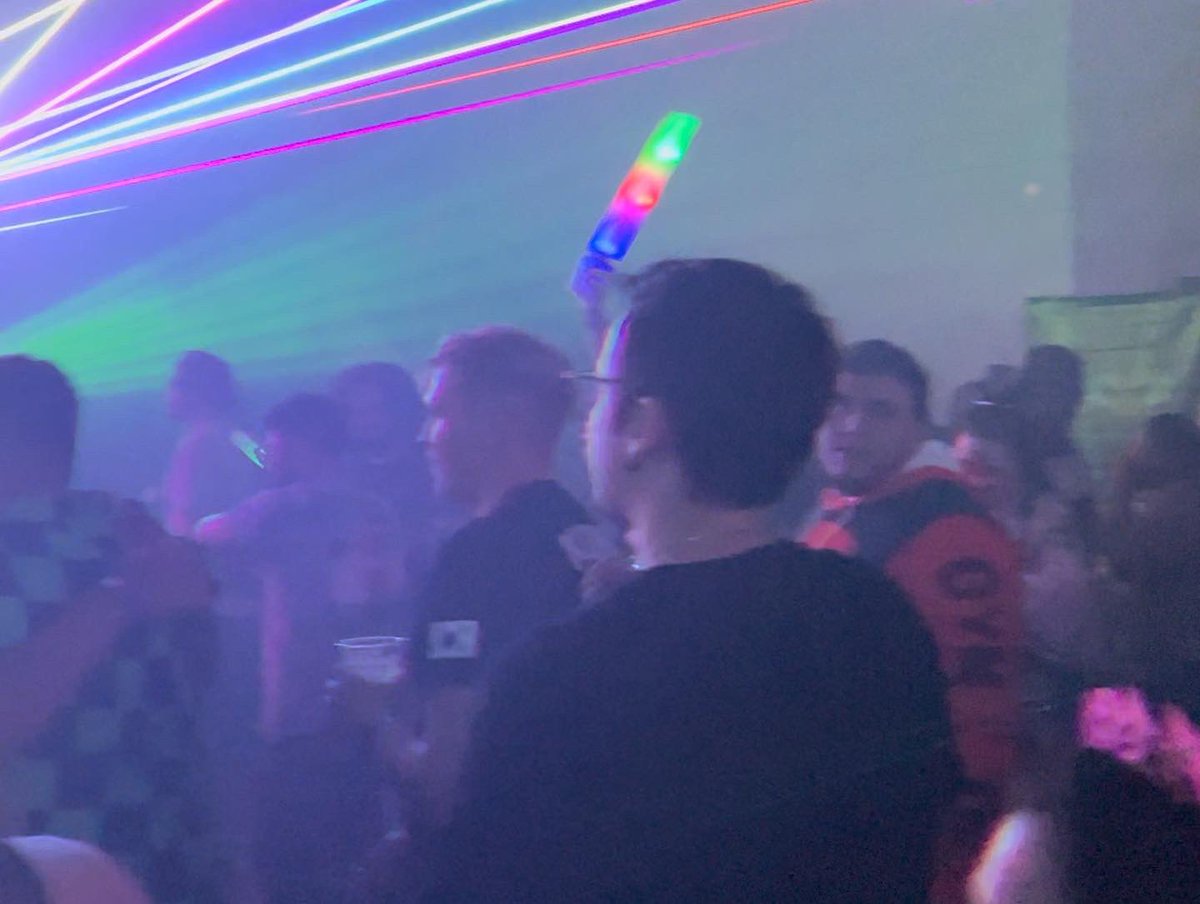 SephiHakubi's tweet photo. 🔥@clubkaiju #DemonNight was an absolute slay. Thank you everyone who showed love during my set and the masses that packed #SanAntonio’s home for pure raves, #800Live. Cya’ll at @SekaiTx! #AnimEDM #rave #cosplay #AniTwt https://t.co/x1aUJ0f9MH