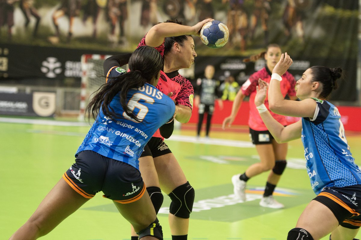 🎉 ¡¡¡𝐄𝐒𝐓𝐀𝐌𝐎𝐒 𝐄𝐍 𝐋𝐀 𝐅𝐈𝐍𝐀𝐋!!! 🎉

@berabera_eskubaloia 22:26 Atticgo BM Elche 

🏆 Semifinal Play-off @dhf_iberdrola
📆 Domingo 21 de mayo 
🏟️ Pabellón Jose Antonio Gasca 

#GOELCHE🤍💚