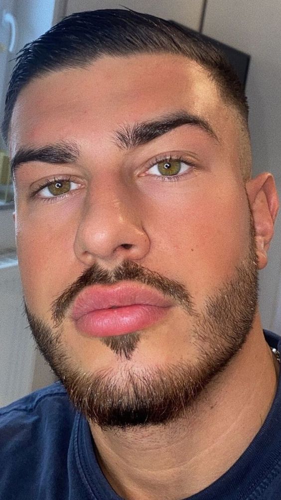 SaraBilici6805's tweet photo. 22, bisexual cock, fresh pic before raw fucking bare https://t.co/sz8EhY569D