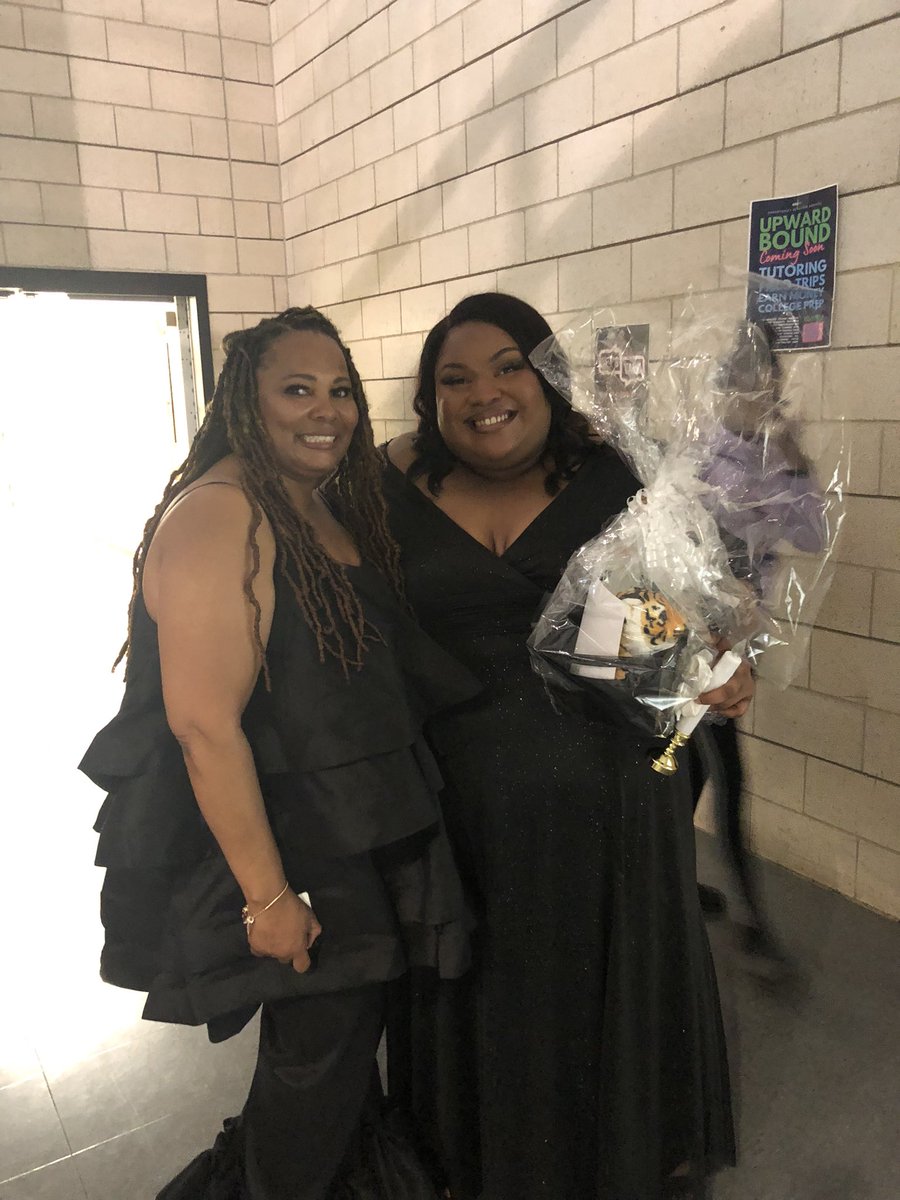 _ttonthemic's tweet photo. Thank you again to Lancaster High School for having me speak at the Junior Class Crossover! It felt so good to be back home.
Congratulations class of 2024! You are now seniors!!!!! π§‘π€ππ
#Crossover2024 #WEBO #Ltown #MakeSomwNoise #Motivation #GuestSpeaker https://t.co/YOgJBKl3RI