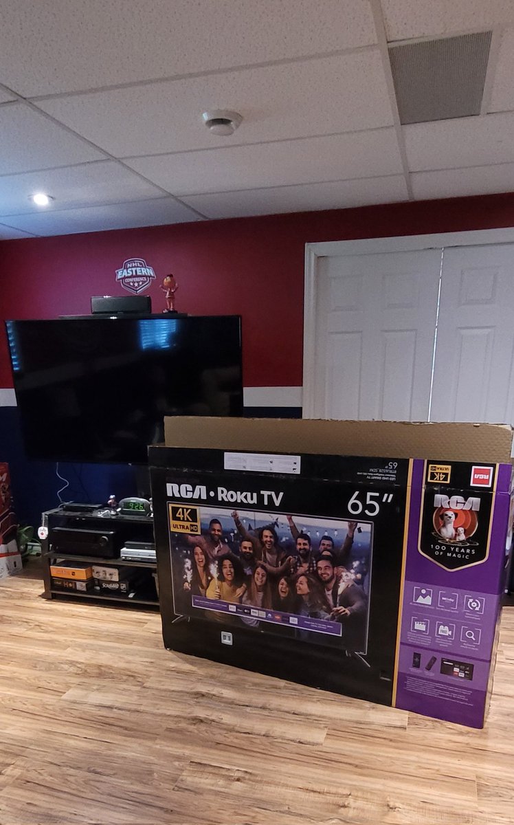 MoeFraser's tweet photo. Hubby &amp; I caved &amp; upgraded our 60" 15 yr old TV to a 65" #RCA Roku TV.  Gotta keep up with the grandkids 🤣 on sale @ShopprsDrugMart for $599.99 could not pass on that, 😃 big bonus of
#optimumpoints 😉
Now, to figure it all out,😳
@Dougakd @DeannaDuff2 @Mellys08 https://t.co/oP7oyfzNH0
