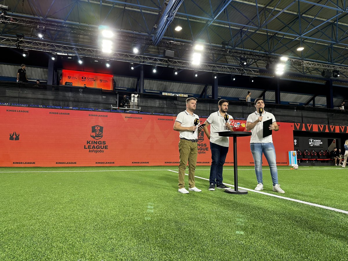 KingsLeague's tweet photo. 🔴 EN DIRECTO. Jornada 3, gente.

🖥️ https://t.co/Sy2oywv2c6

#KingsLeagueJ3 #InfoJobs https://t.co/n1rdU9C3MU