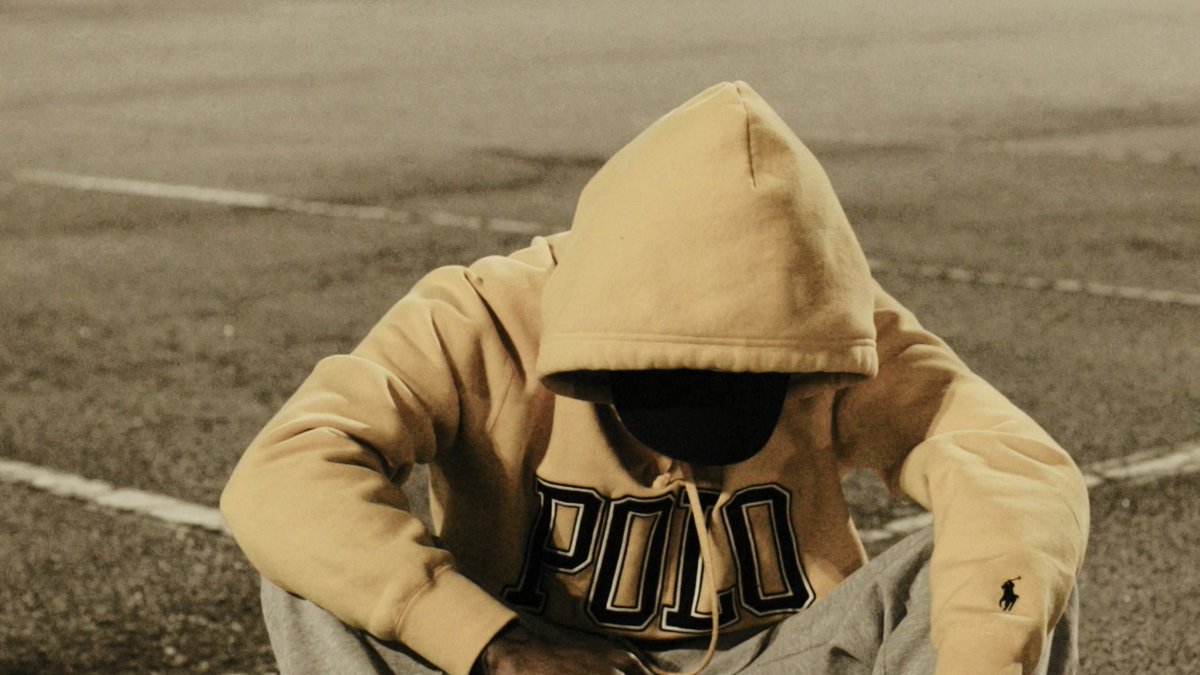 MyleHQ's tweet photo. TOO MUCH 💔🥃
XIX LE POÈTE (Official Music Video)  
▶︎ https://t.co/bXxg1Avcm3   

Production Company: @AMillzDavisFilm
Director: @realmillzdavis
DP/Cinematographer: @realmillzdavis https://t.co/eep2TMG7JP
