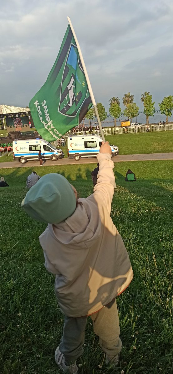 ali_merall's tweet photo. @Kocaelispor https://t.co/GbALkFEBCN