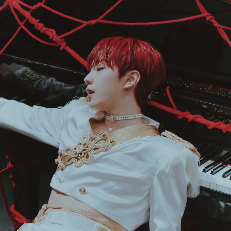 elastbook's tweet image. oh yes he’s insane for this 

#ELAST #엘라스트 #WONJUN #원준 @ELASTofficial