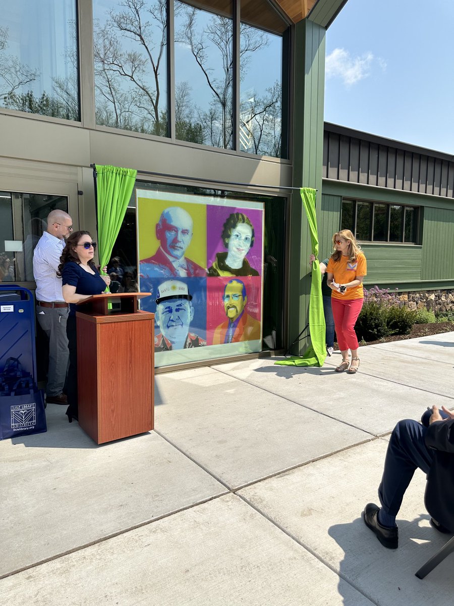 Unveiling Ceremony: Lisle Hometown Heroes
Pop in Lisle  #lislelibrary #lisle #HometownHeroes #joymorton #hankvankampen #carlinnalley #schieser