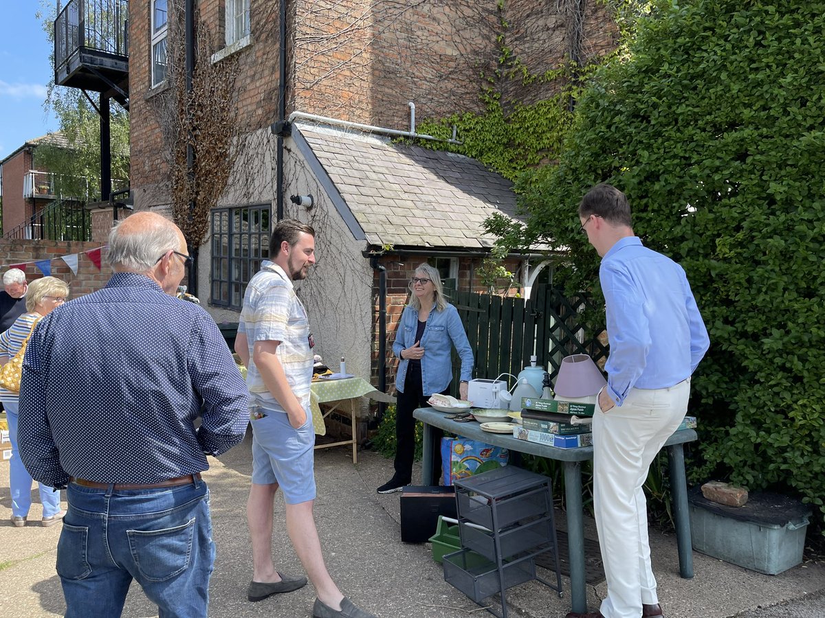 CllrSamSmith's tweet photo. 🛍A glorious Sunday afternoon walk around the Burton Joyce Garage Sale Safari with @Tom_Randall MP in today’s sunshine. 

Thank you to all the stallholders and @INSIDEbjps PTA for organising the Garage Sale Safari again this year👏🏻.  Stalls are open until 4pm. https://t.co/jjslMrsaYS