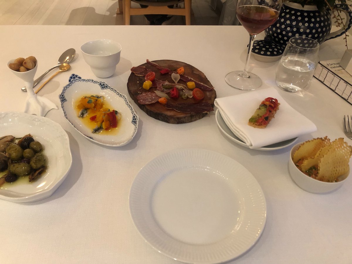 The magnificent seven – snacks to begin dinner <a href="/Hennekirkebykro/">Henne Kirkeby Kro</a> by <a href="/coquus69/">Paul Cunningham</a>
#2MICHELINStars #Denmark 
guide.michelin.com/gb/en/southern…