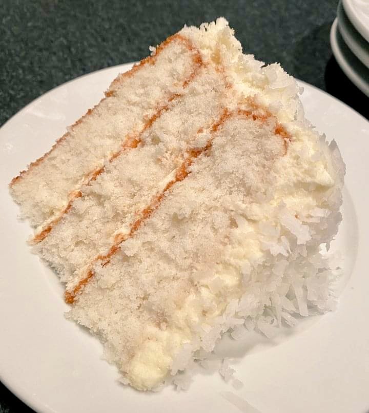 Creamy Coconut Cake

Hit the+++in>>>>↓↓↓↓
khabarica.com/creamy-coconut…

Ymmmy recipes 

#Creamy #CoconutCake