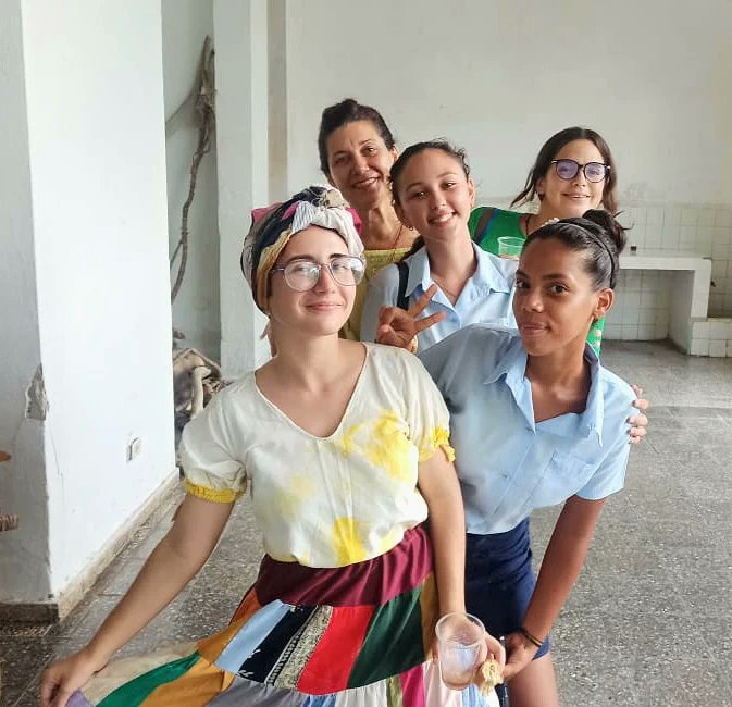 IPUDubrocq2023's tweet photo. 🎼💙Si no cantara yo, si no cantara💙🎼 
Y llegó Coral Celeste al Escaramujo. Los nervios se convirtieron en sonrisas y disfrutamos cada canción. https://t.co/2Z5psJr19G