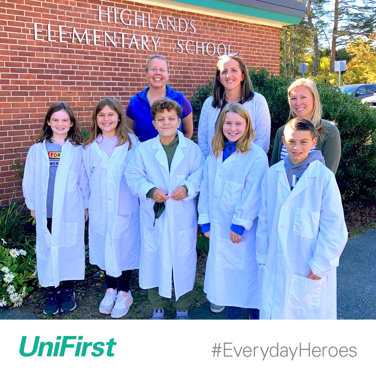 UniFirst–Nashua, NH, teamed up with Cell Signaling Technology, Inc. to donate lab coats to Highlands Elementary School. “UniFirst's Peter Ferguson jumped into action,” said CST's Krystyna Hincman. “The teachers were in tears.” #EverydayHeroes
@CellSignal