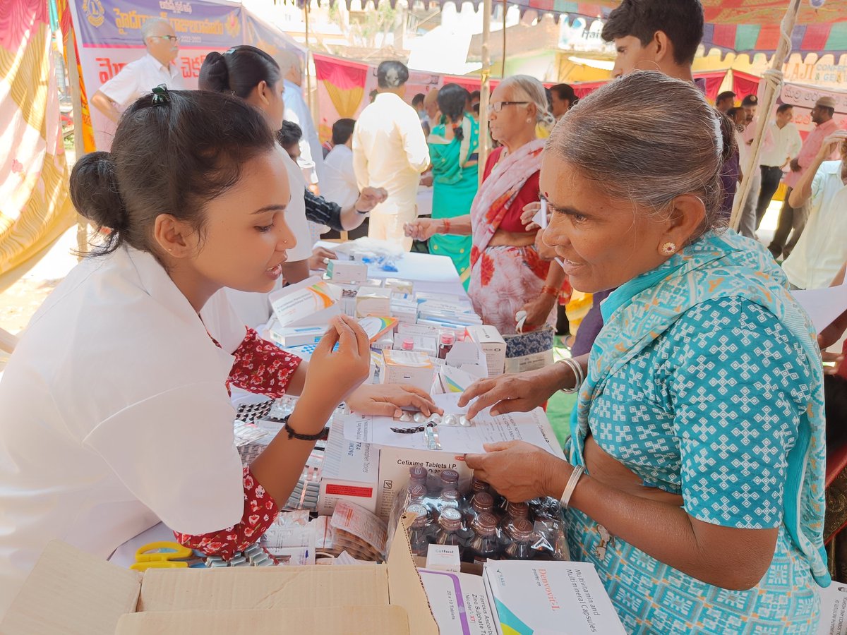 URS_NUR's tweet photo. Glimpses of @Marri_AIMS free medical camp organized by BRS Malkajgiri Parliament incharge @MarriRajasekar Anna garu at Srinivas Nagar colony, Gajularamaram, Quthbullapur Constituency.
#MRR4U
#MRR4MPMalkajgiri
#HospitalService
#FreeSurgeriesToPeople https://t.co/hhXHZHmpsi