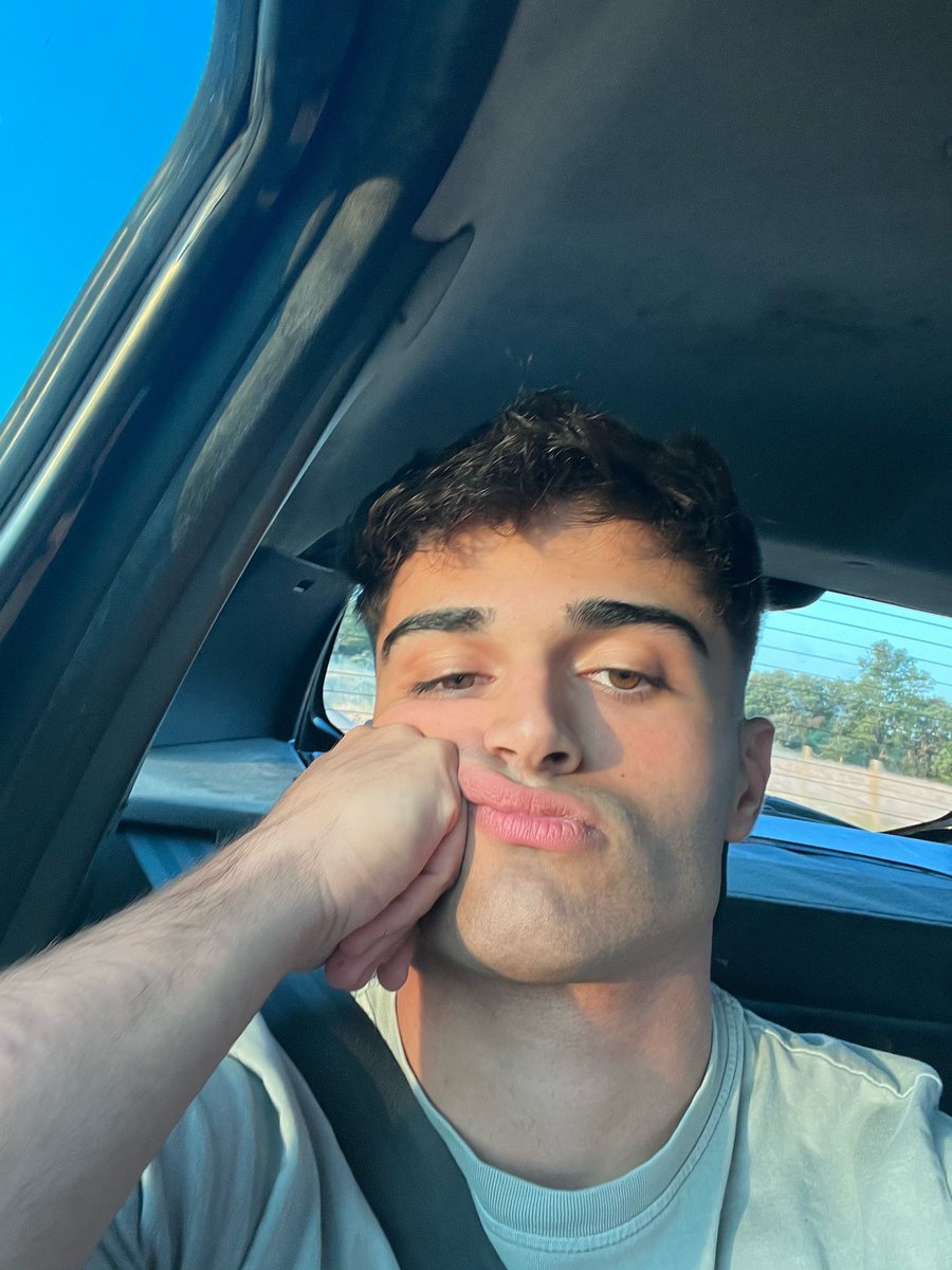 alexseblanc's tweet photo. ha sido un finde guay, pero estoy muy cansado 🥲 https://t.co/p5gwUWQrZJ