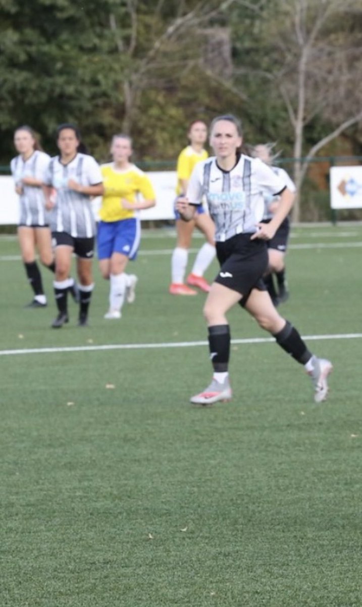 annieposnett's tweet image. Season over. Turned up at @YaxleyPhoenixFC who attempted to play 2 illegal players. They then refused to start the game when we picked them out. They then laughed at the fact the opportunity to get top goal scorer was taken away, a personal target of mine this season. #uptheives
