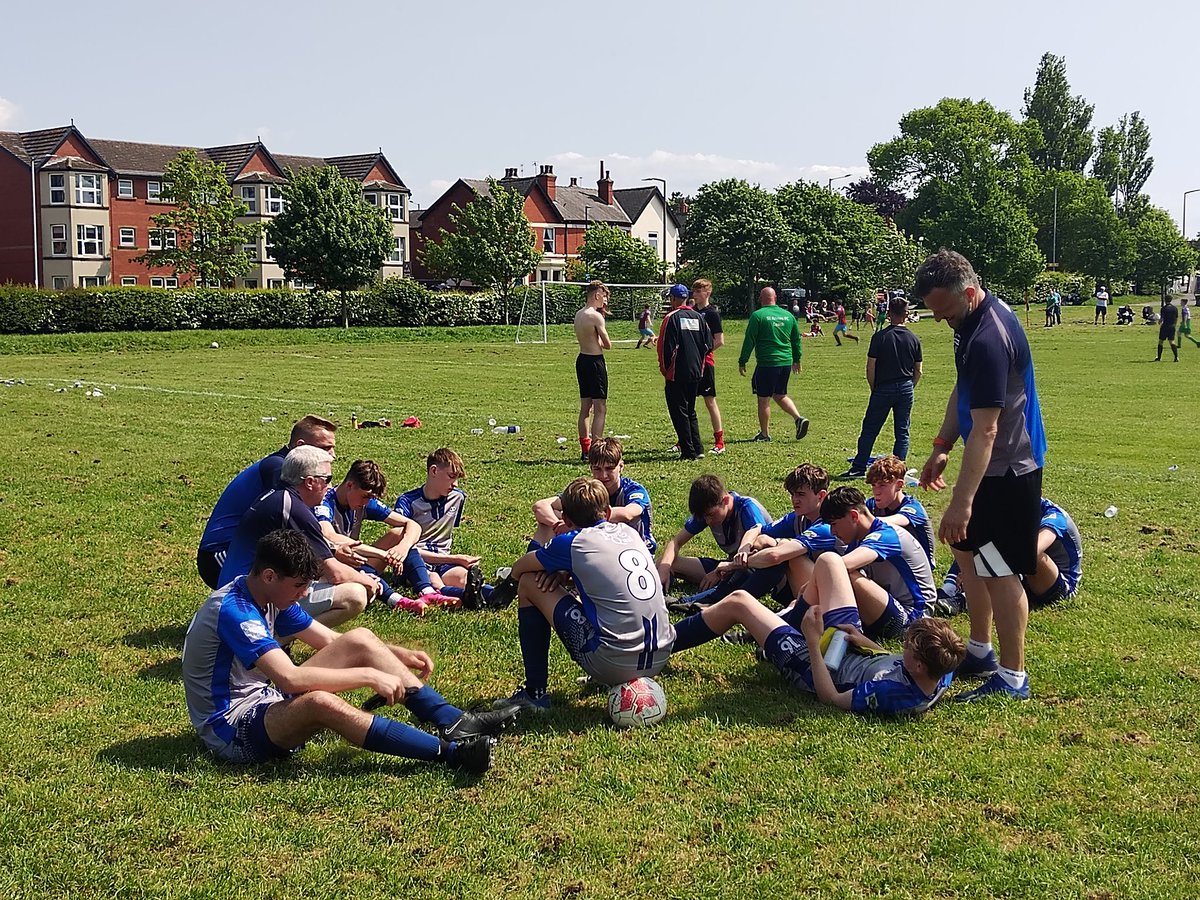 EBFC_u16blues's tweet photo. End of Day 2 @byft2016 ⚽ Tournament

We struggled to compete in the 1st half against a strong Honley team. We conceded 2 and made it difficult for ourselves. We challenged in the 2nd but we're unable to claw back the deficit.

A great weekend in ☀️ Lancashire 😁 
#makingmemories https://t.co/cVu7X8DMBN