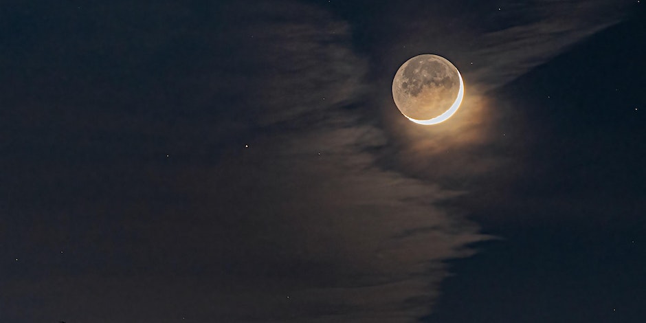 DALNETnews's tweet photo. On May 23 at 6 PM, the Detroit Public Library @DetroitLibrary is hosting a free, online astronomy program "The Moon is NOT Boring" by Jeff MacLeod. DPL's partner on these talks is Wayne State's @WSU_Planetarium Register here: https://t.co/EgIRYApxde https://t.co/4ingLq796m