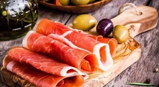 dgntools's tweet photo. Italian Parma ham is a top-notch delicacy that can be compared to Spanish Iberian ham. Authentic Parma ham can be branded with the Five Star Duke's Crown logo, and the ability to provide high-quality Parma ham has become a standard for evaluating the quality of a restaurant. https://t.co/Oq5OFjEWOO