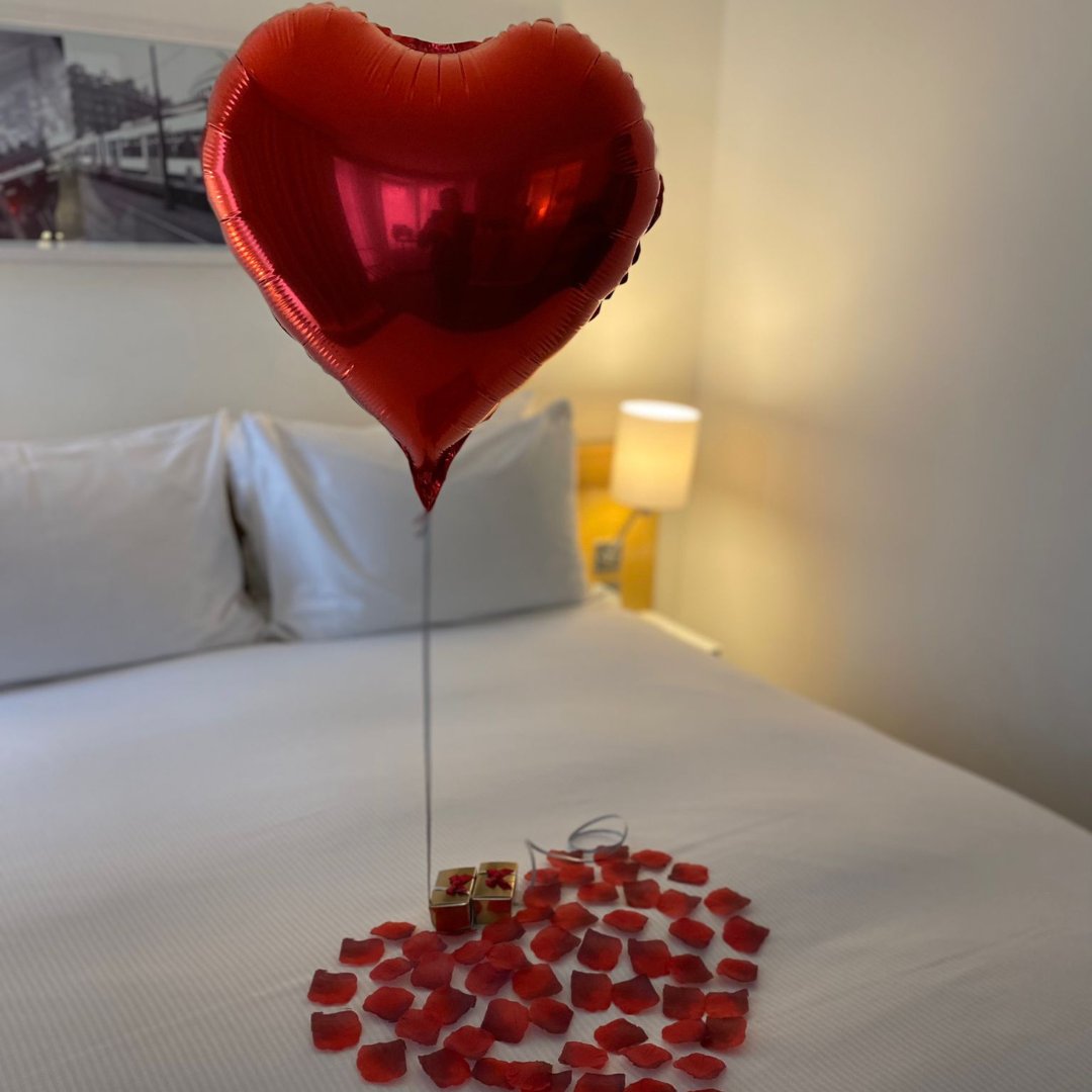 Simple touches go a long way❣️

Have any special requests for your room? Contact our reception team on 01612421000☎️

#special #specialrequest #simple #simpletouch #bespoke #request #hotel #hotelroom #surprise #doubletreebyhilton #hilton #reception #justask #manchester #uk